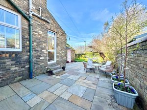 Photo 11- click for photo gallery